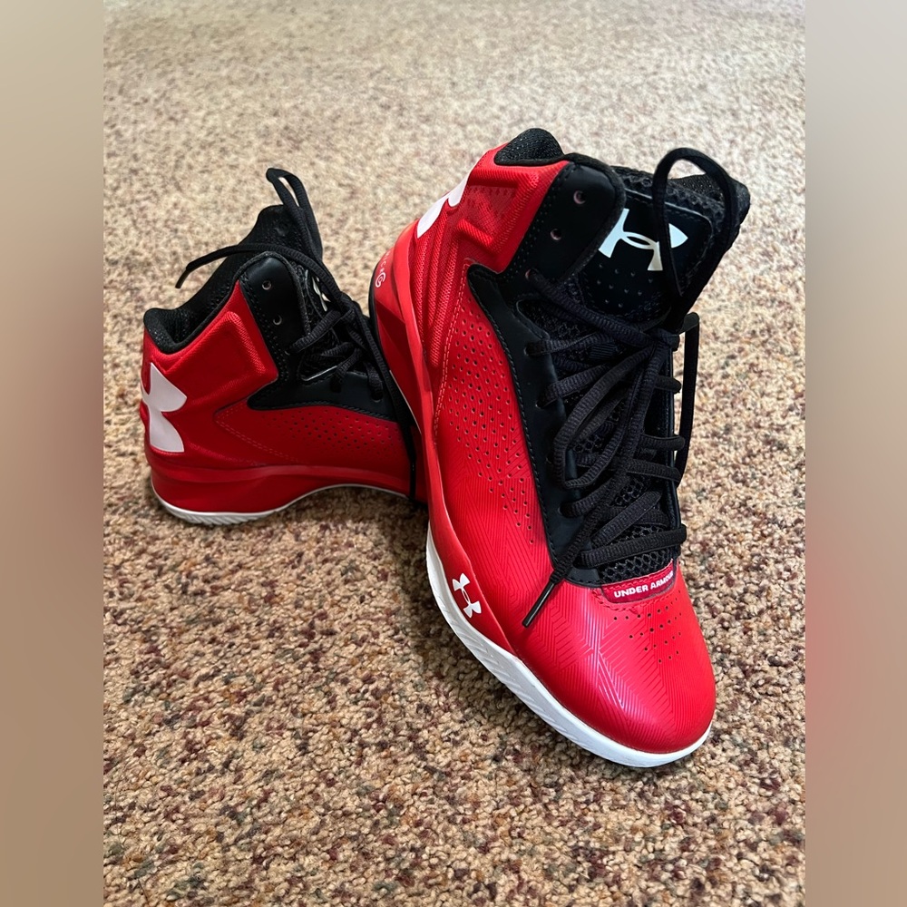 UNDER ARMOUR UA MICRO G TORCH WOMENS BASKETBALL SHOES SIZE 8.5 BRAND NEW